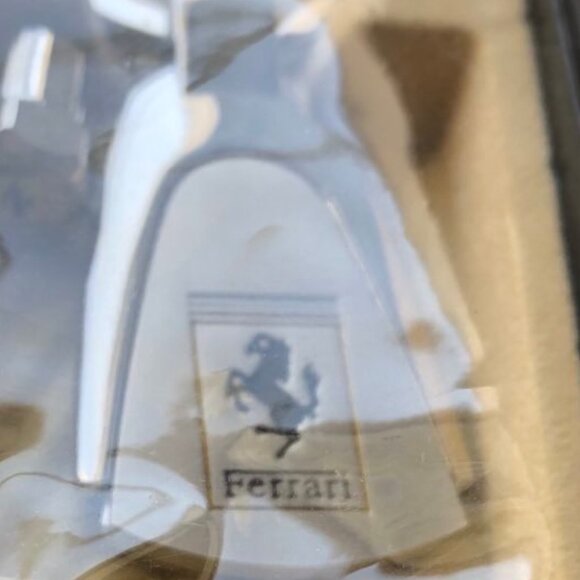 Ferrari Key Holder & 4 Decorative Valve Caps - Picture 3 of 6